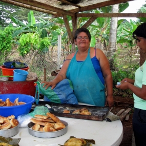 Self Help International helps Nicaraguan women start small businesses.