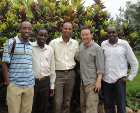 Ken Inadomi (second from the right) with friends from VHW.